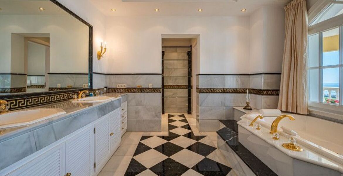Villa en alquiler en Milla de Oro Marbella