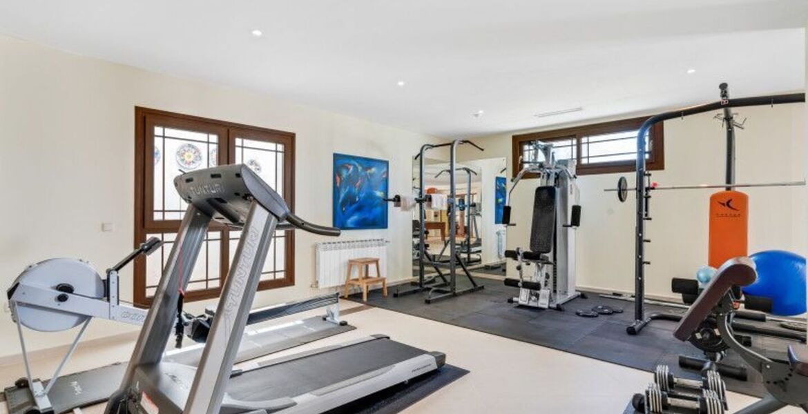 Villa for rent in Benahavis