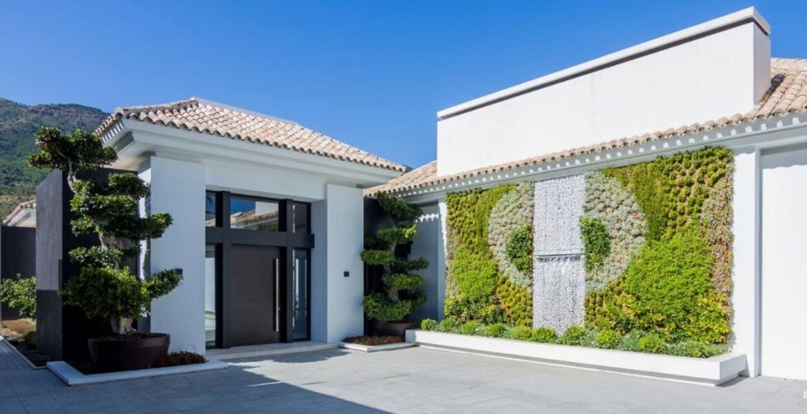 Villa for rent in La Zagaleta