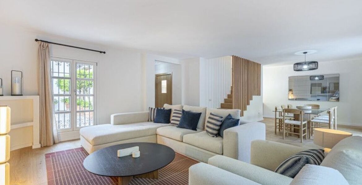 Townhouse for rent in Golden Mile