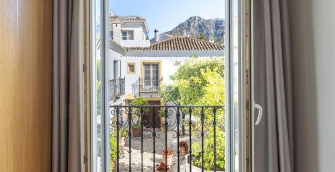 Townhouse for rent in Golden Mile
