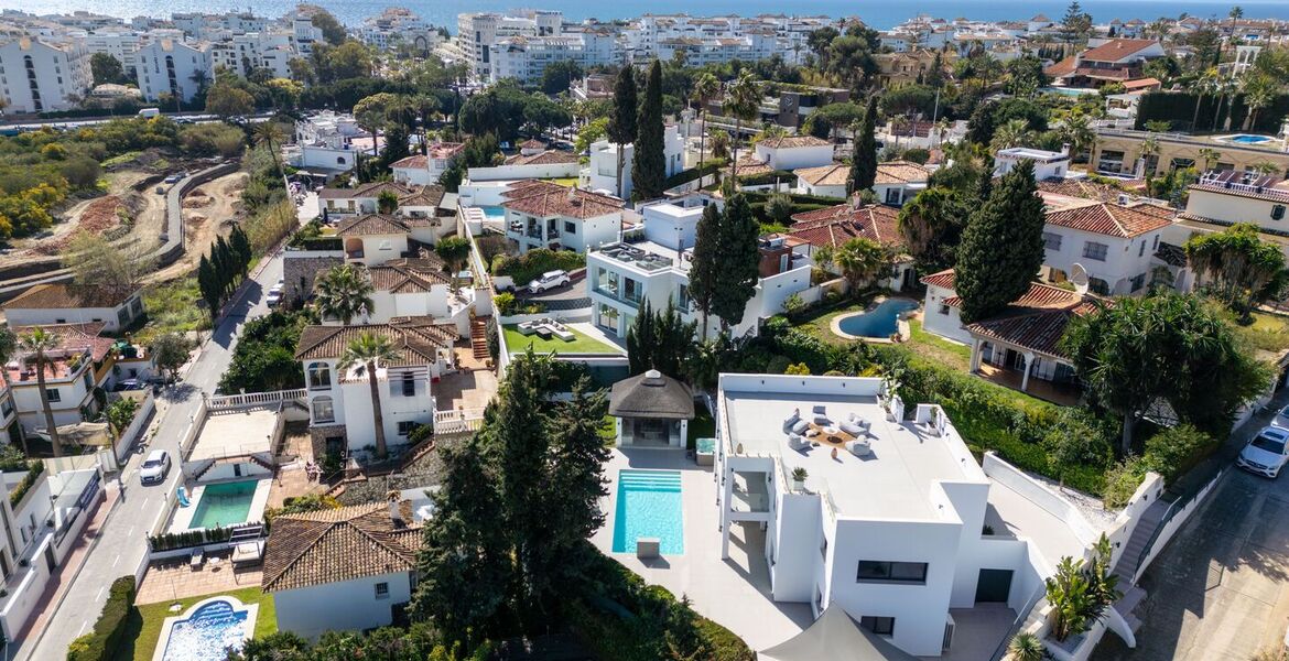 Villa for rent in Puerto Banus