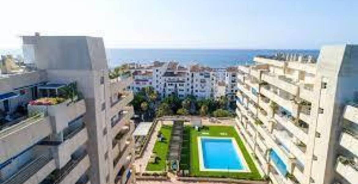 Luxury 2-Bedroom Apartment in Marina Banús Marbella