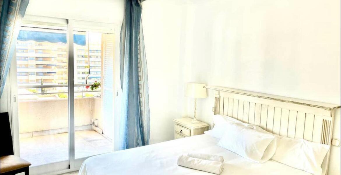 Luxury 2-Bedroom Apartment in Marina Banús Marbella