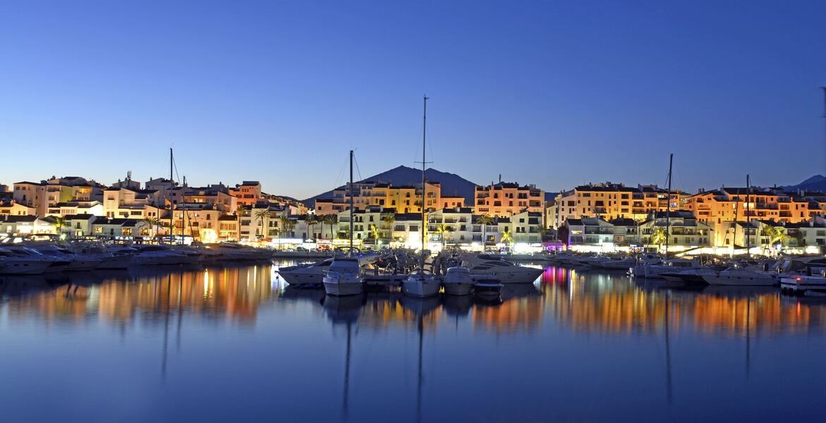 Luxury 2-Bedroom Apartment in Marina Banús Marbella