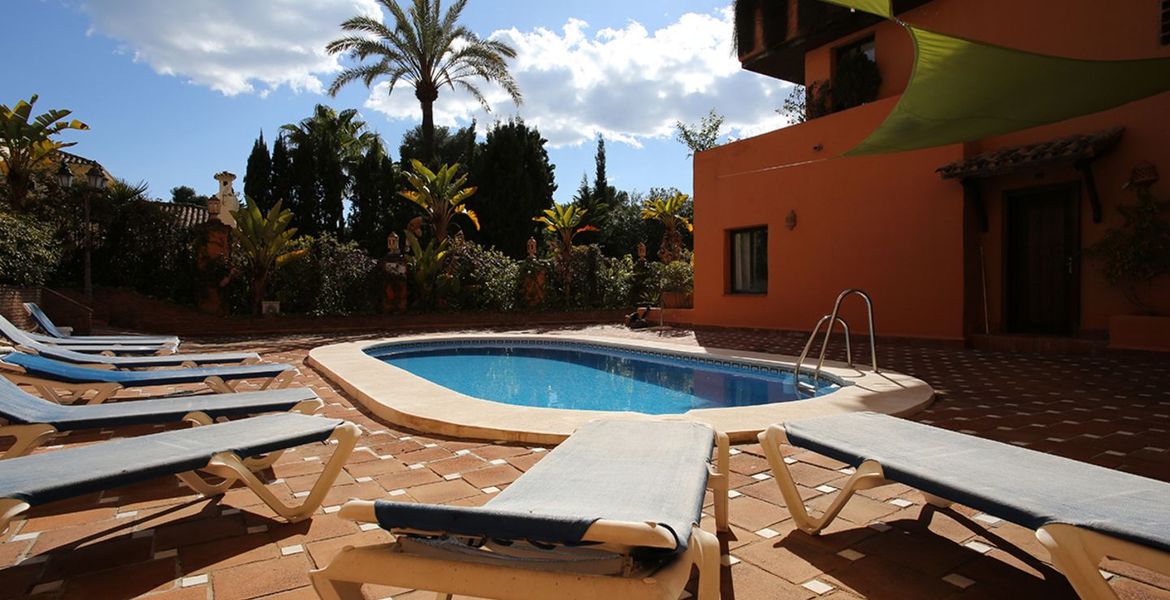 Luxury Apartment between Marbella and Estepona 