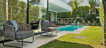 Modern 4-Bedroom Villa in Rio Verde with Private Pool