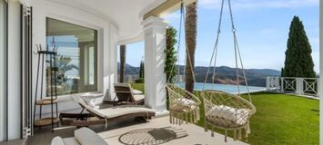 Villa in Marbella with Breathtaking Sea and Mountain Views