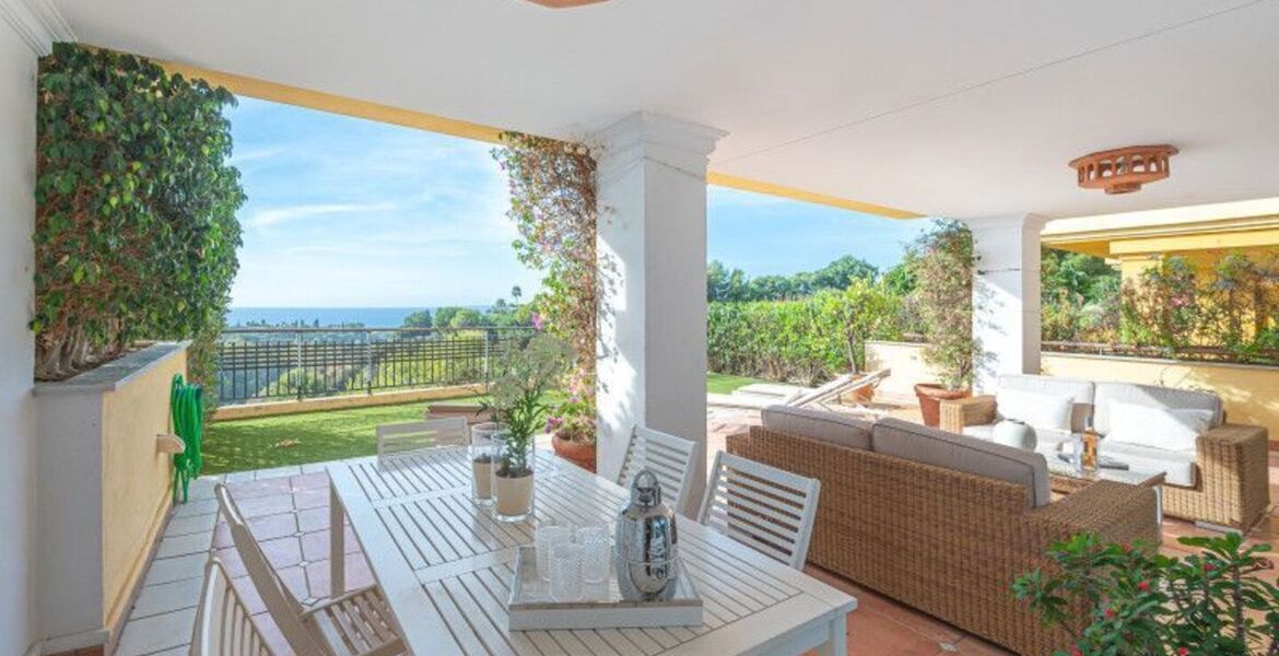 Luxury Apartment in Condado de Sierra Blanca with Sea Views