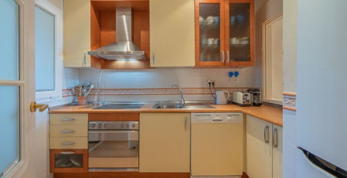Spacious 3-Bedroom Apartment in Oasis de Marbella