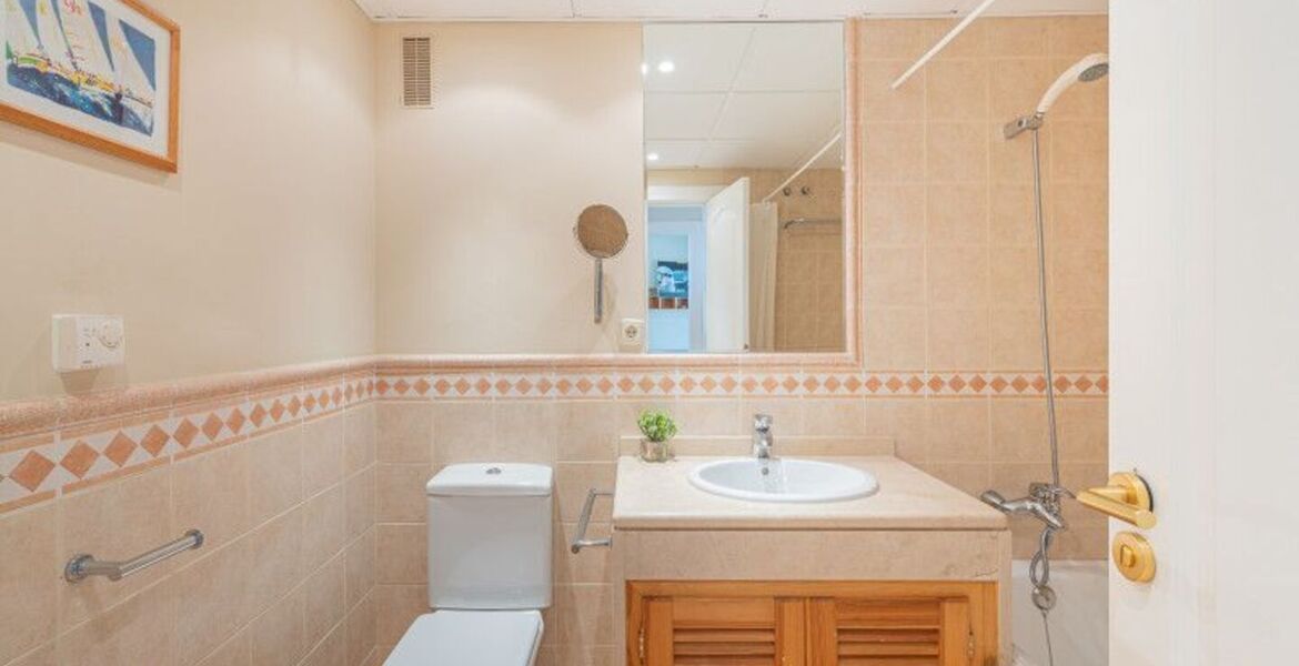 Spacious 3-Bedroom Apartment in Oasis de Marbella