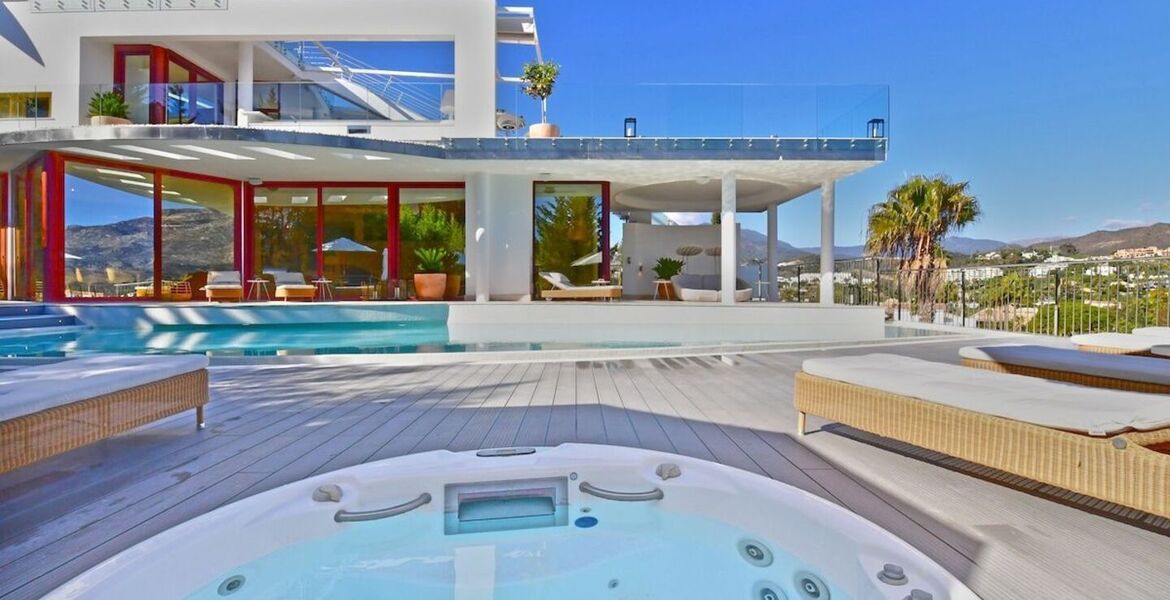 Luxury 7-Bedroom Villa in Marbella
