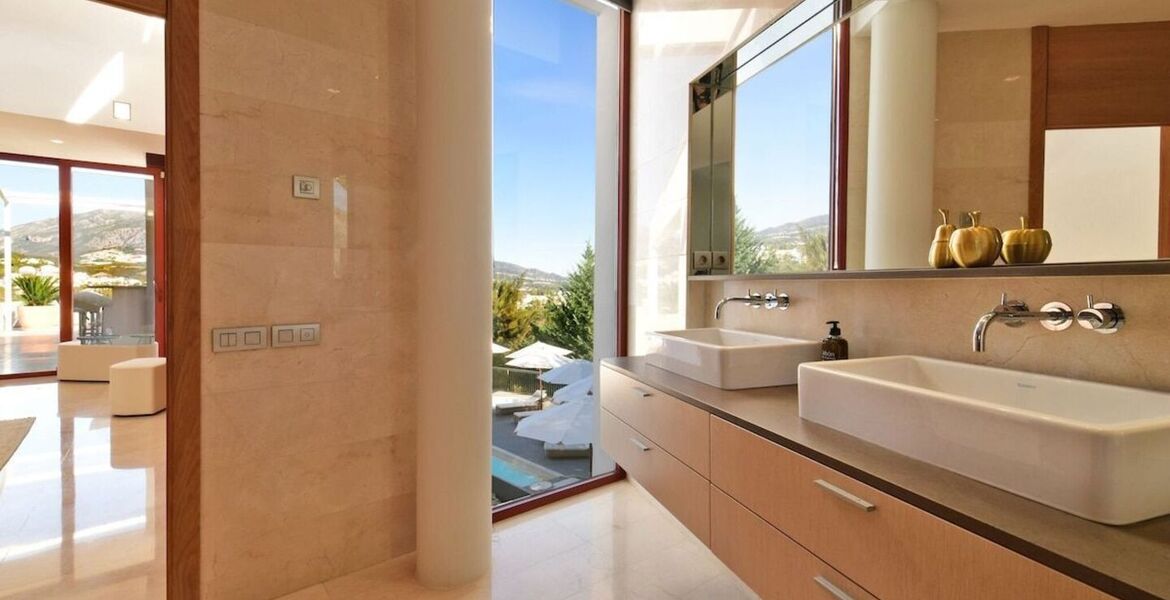 Luxury 7-Bedroom Villa in Marbella