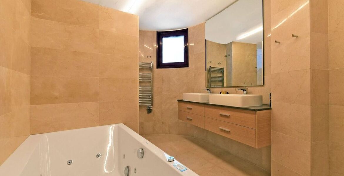 Luxury 7-Bedroom Villa in Marbella