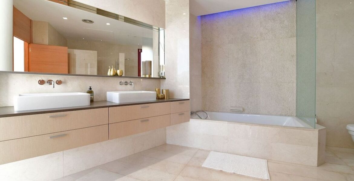 Luxury 7-Bedroom Villa in Marbella
