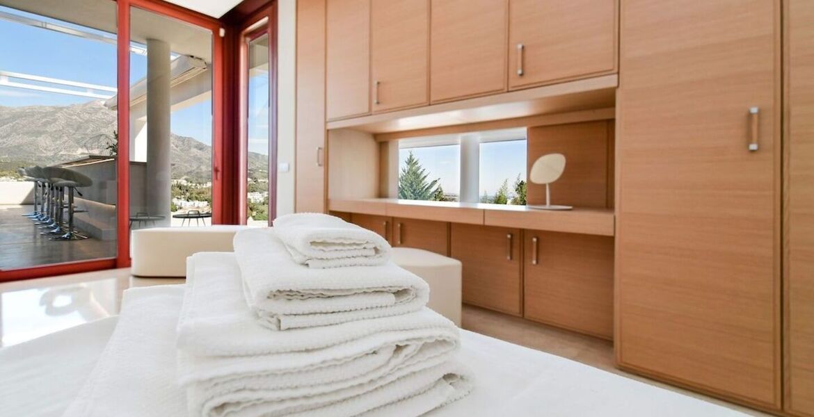 Luxury 7-Bedroom Villa in Marbella