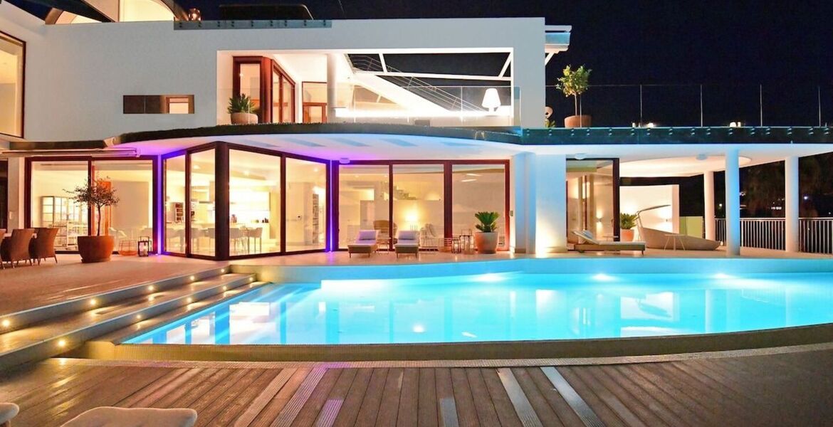 Luxury 7-Bedroom Villa in Marbella