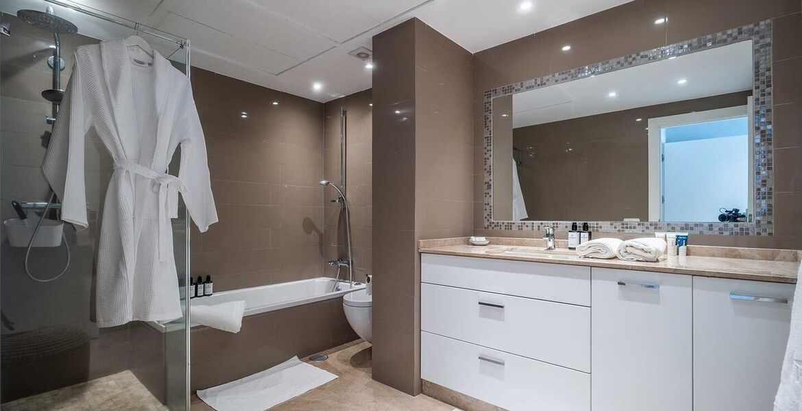 Luxury 3-Bedroom Apartment in Puente Romano Marbella