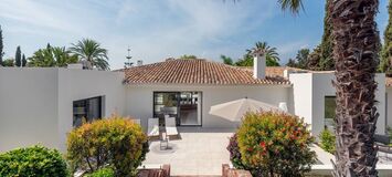 Villa in El Paraíso Estepona with Stunning Views