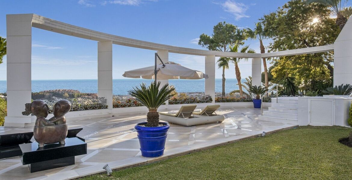 Luxury 7-Bedroom Villa in La Cerquilla, Marbella with Stunni