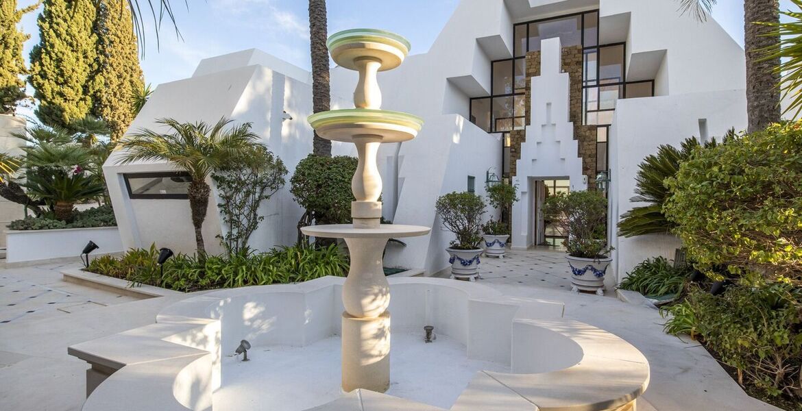 Luxury 7-Bedroom Villa in La Cerquilla, Marbella with Stunni