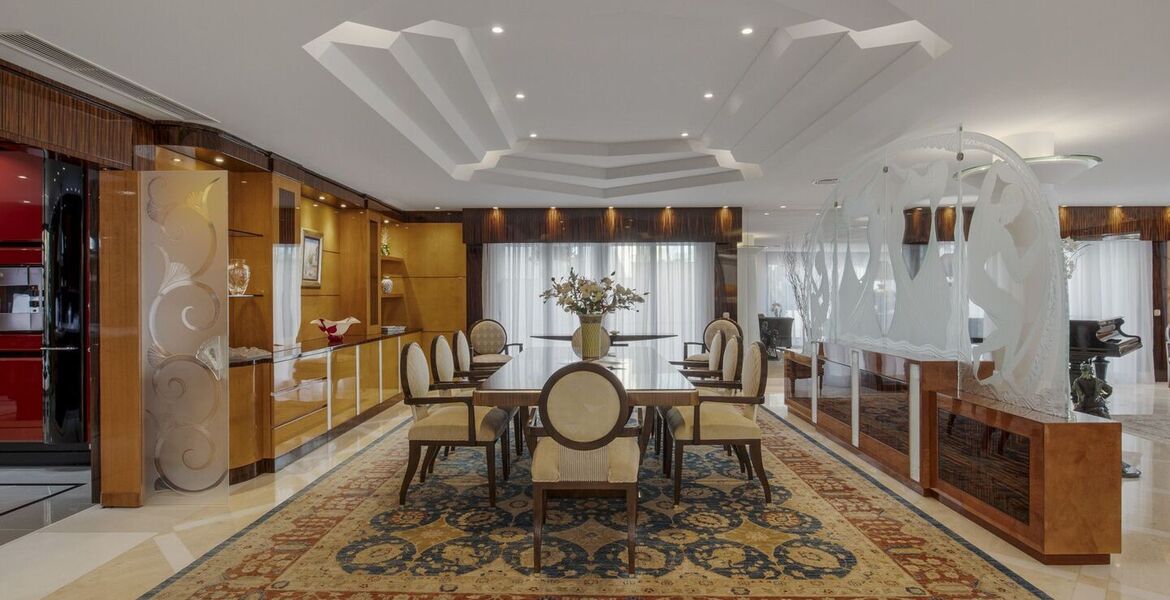 Luxury 7-Bedroom Villa in La Cerquilla, Marbella with Stunni
