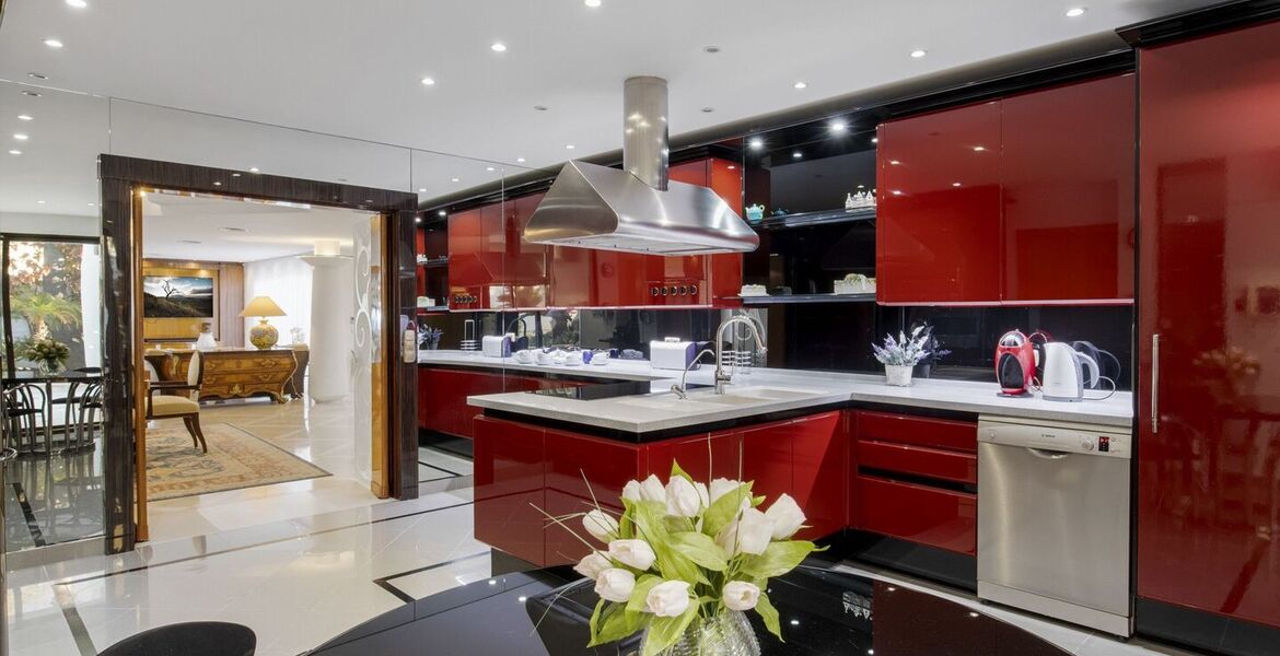 Luxury 7-Bedroom Villa in La Cerquilla, Marbella with Stunni