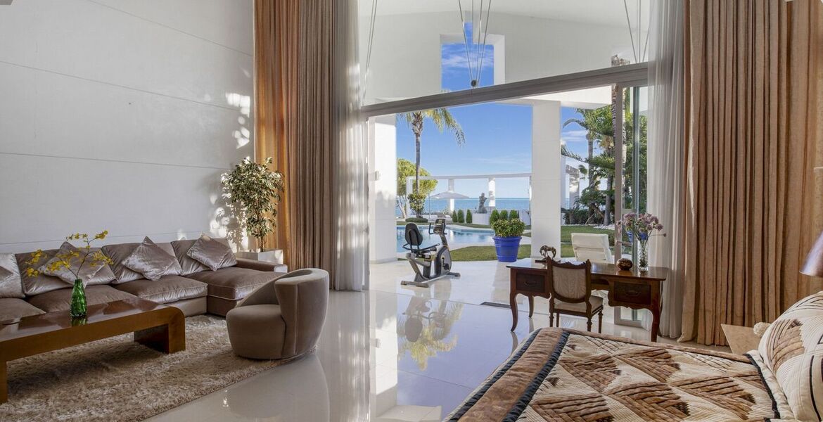 Luxury 7-Bedroom Villa in La Cerquilla, Marbella with Stunni