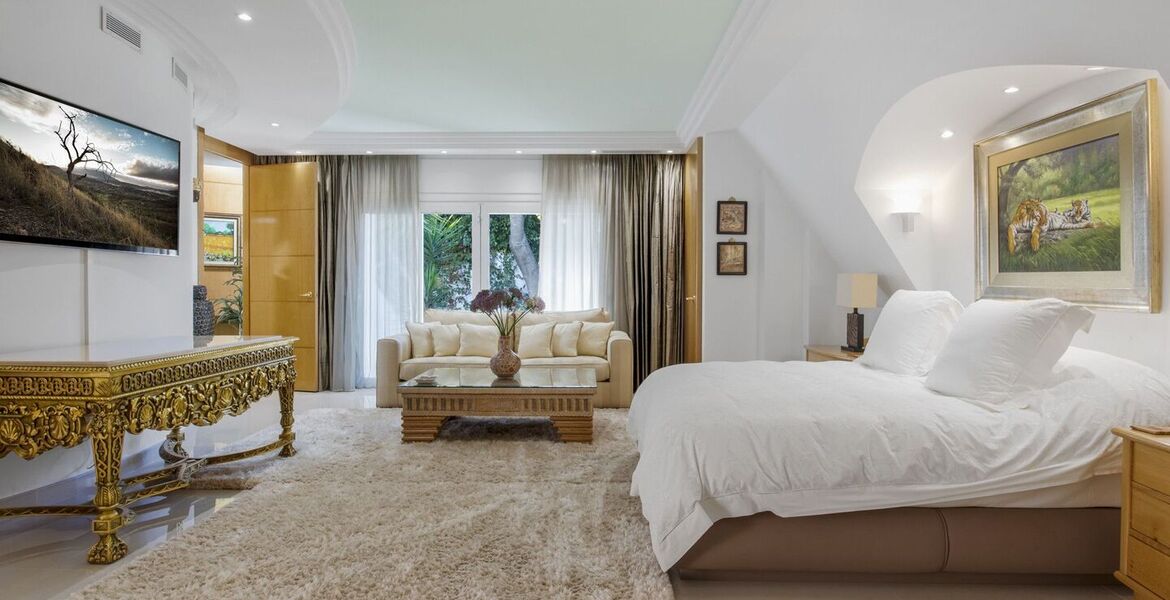 Luxury 7-Bedroom Villa in La Cerquilla, Marbella with Stunni