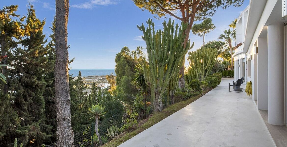 Luxury 7-Bedroom Villa in La Cerquilla, Marbella with Stunni