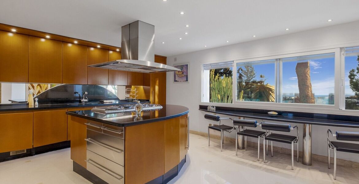 Luxury 7-Bedroom Villa in La Cerquilla, Marbella with Stunni