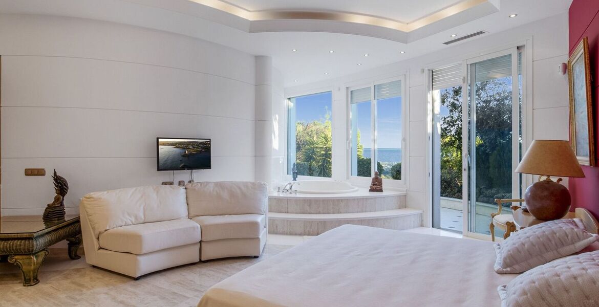 Luxury 7-Bedroom Villa in La Cerquilla, Marbella with Stunni