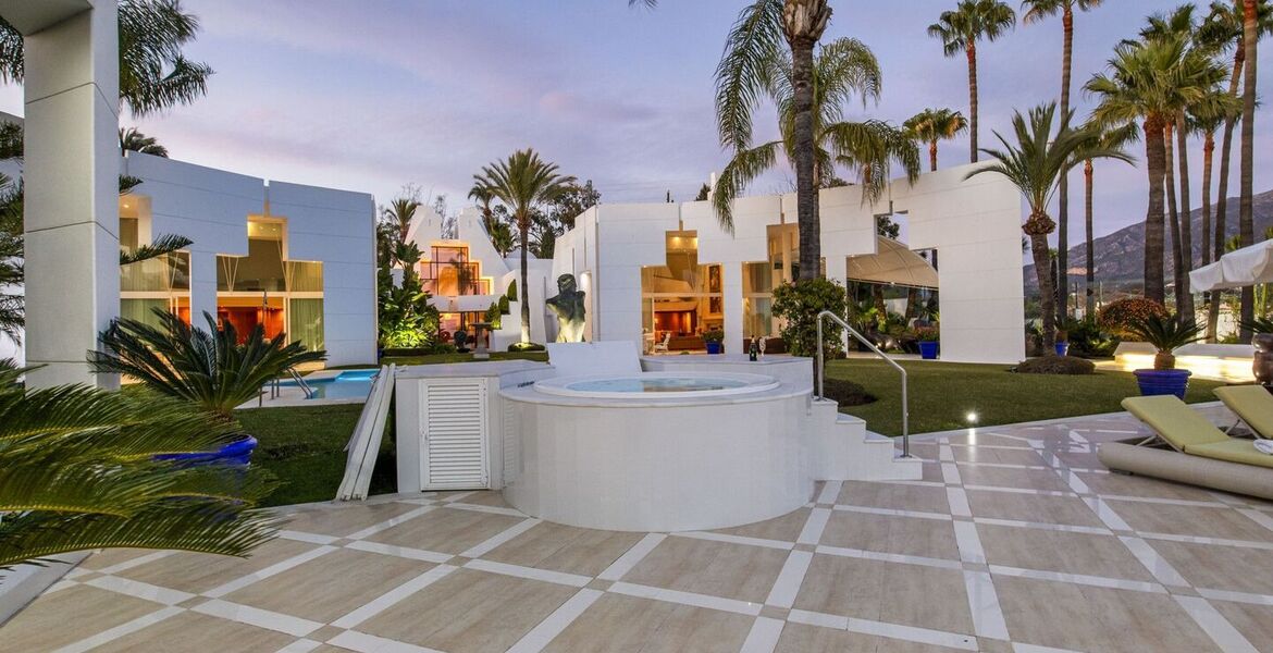 Luxury 7-Bedroom Villa in La Cerquilla, Marbella with Stunni