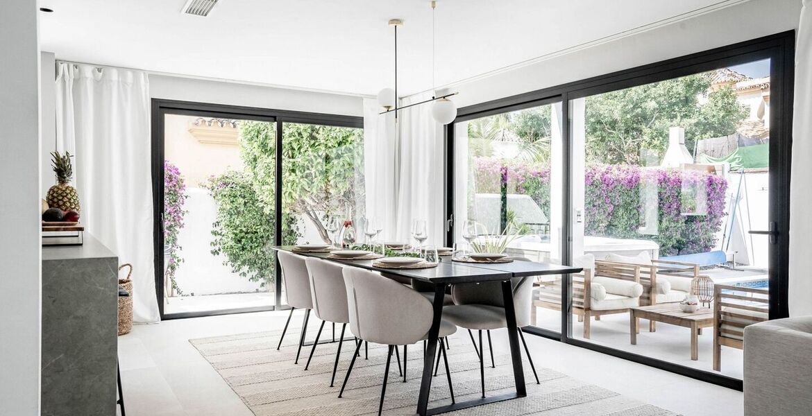 Villa de Luxe de 8 Chambres Idéale pour Familles et Groupes 
