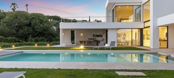 Elegant Modern Villa in the Heart of Elviria, Marbella