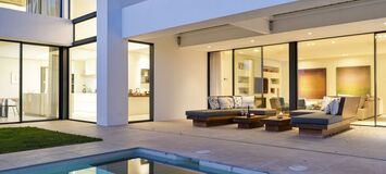Elegant Modern Villa in the Heart of Elviria, Marbella