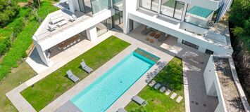 Elegant Modern Villa in the Heart of Elviria, Marbella