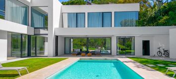 Elegant Modern Villa in the Heart of Elviria, Marbella