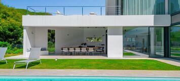 Elegant Modern Villa in the Heart of Elviria, Marbella