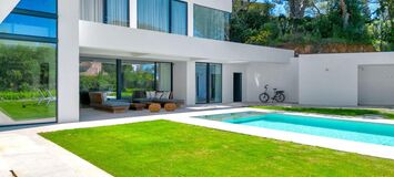Elegant Modern Villa in the Heart of Elviria, Marbella