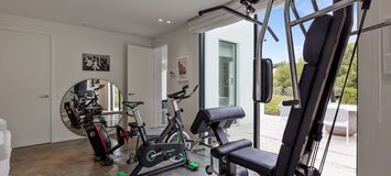 Elegant Modern Villa in the Heart of Elviria, Marbella
