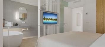 Luxury Beachside Townhouse in Marbella
