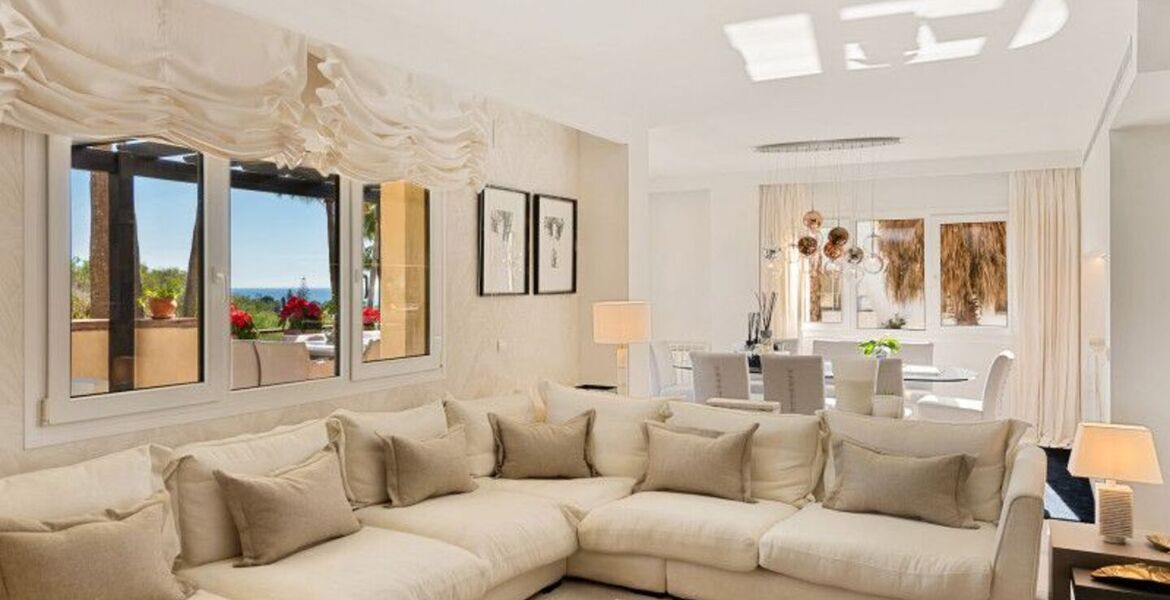 Elegant Duplex Penthouse in Marbella's Golden Mile
