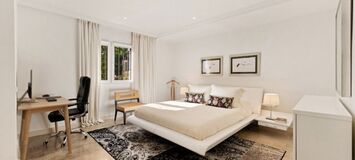Elegant Duplex Penthouse in Marbella's Golden Mile