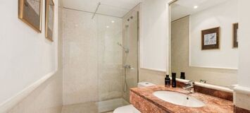 Elegant Duplex Penthouse in Marbella's Golden Mile