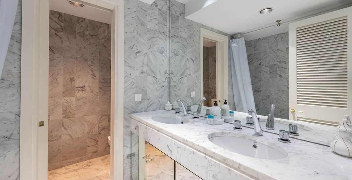 Exceptional Duplex Apartment in Prestigious Puerto Banús