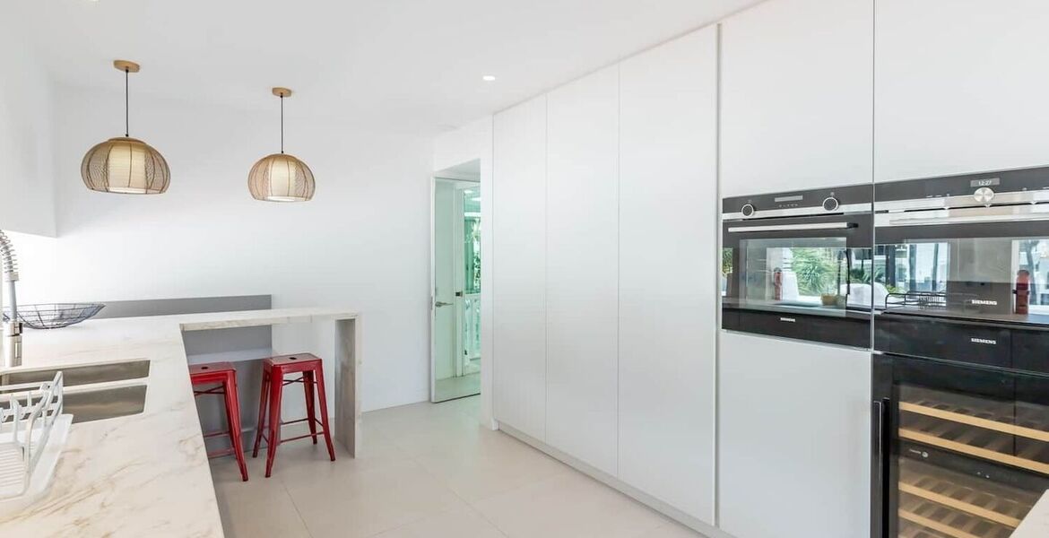 Exceptional Duplex Apartment in Prestigious Puerto Banús