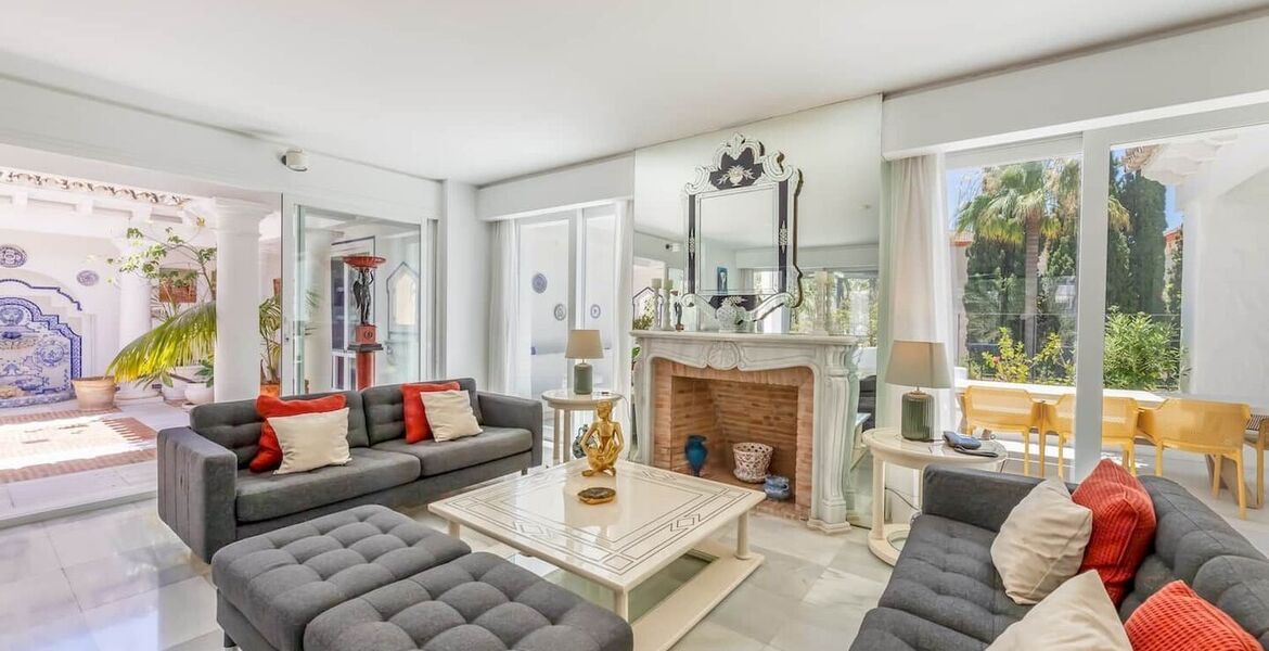 Exceptional Duplex Apartment in Prestigious Puerto Banús