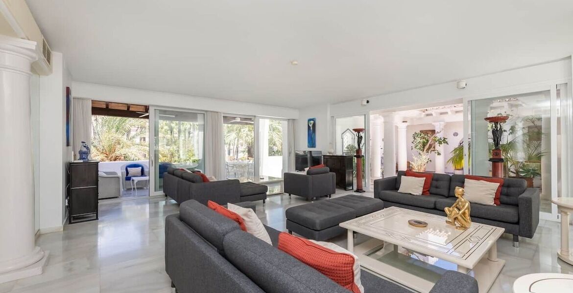 Exceptional Duplex Apartment in Prestigious Puerto Banús