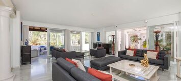 Exceptional Duplex Apartment in Prestigious Puerto Banús
